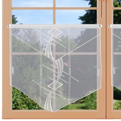Scheibenhänger Maxi in weiß aus Plauener Spitze kurz am Fenster
