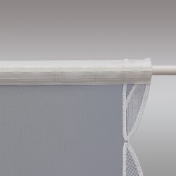 Scheibenhänger Maxi in weiß aus Plauener Spitze Detailbild Kombiband