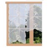 Scheibenhänger Ginko in beige aus Plauener Spitze am Fenster dekoriert