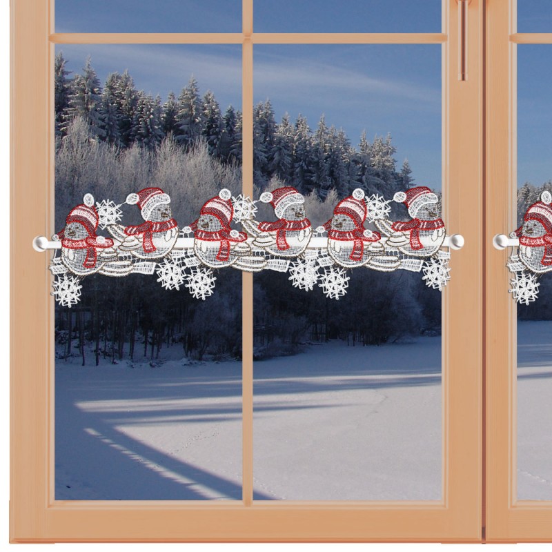 Weihnachts-Feenhausspitze WINTER-SPATZEN  an einem Winterfenster