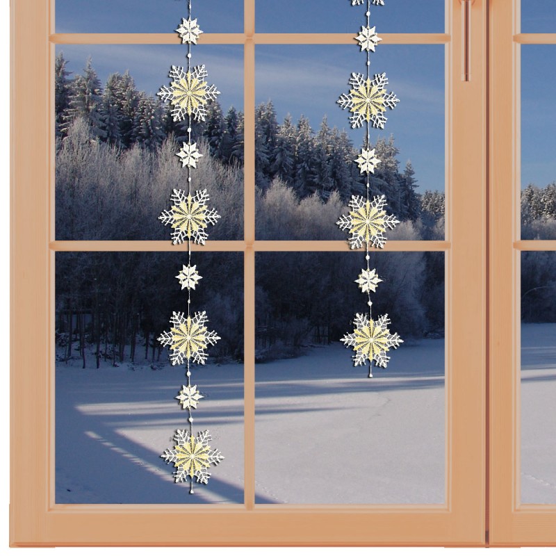 Girlande / Fensterbild Schnee-Stern weiß-gold am winterlichen Fenster