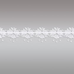 Feenhaus-Gardine Rosentraum aus Plauener Spitze Musterbild