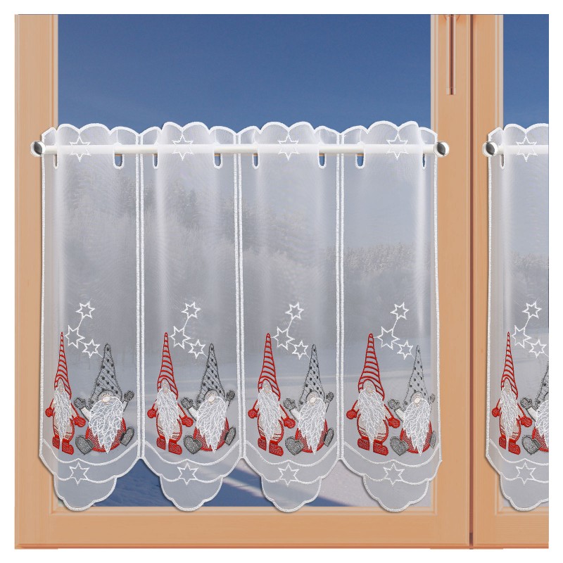 Winter-Scheibenhänger Schneewichtel Plauener Spitze rot-grau an einem Fenster